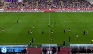 国米2分钟丢球，阿克利乌舍爆射世界波，索默无能为力